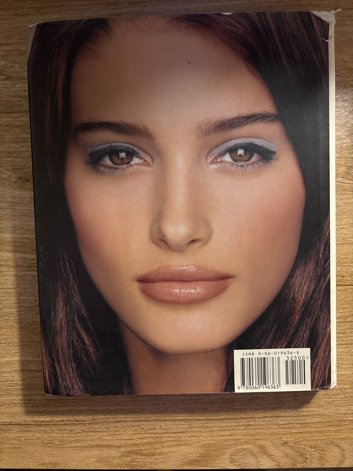 Bobbi Brown Teenage Beauty: Everything You Need to Look Pretty, Natural, Sexy and Awesome by Bobbi Brown (