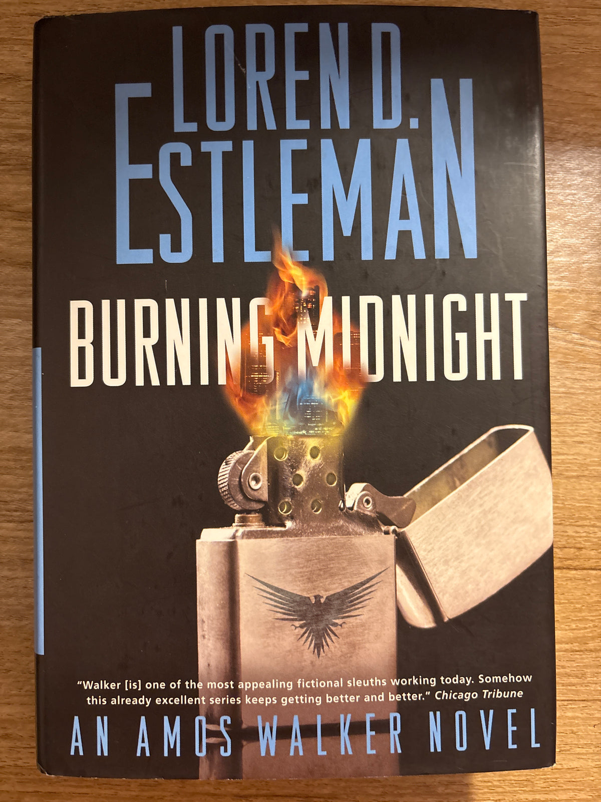 Burning Midnight: An Amos Walker Novel (Amos Walker Novels Book 22)