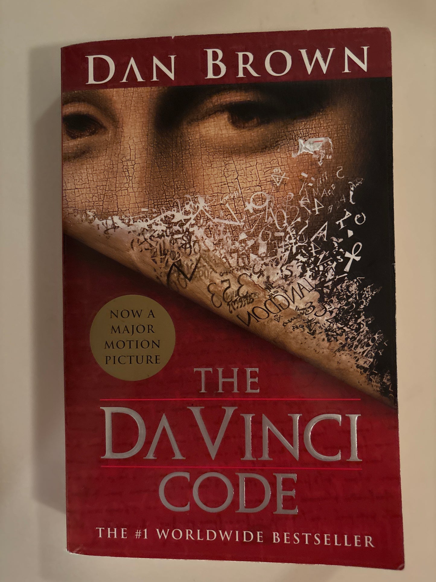 The Da Vinci Code (Robert Langdon) by Dan Brown (Author)  Format: Paperback